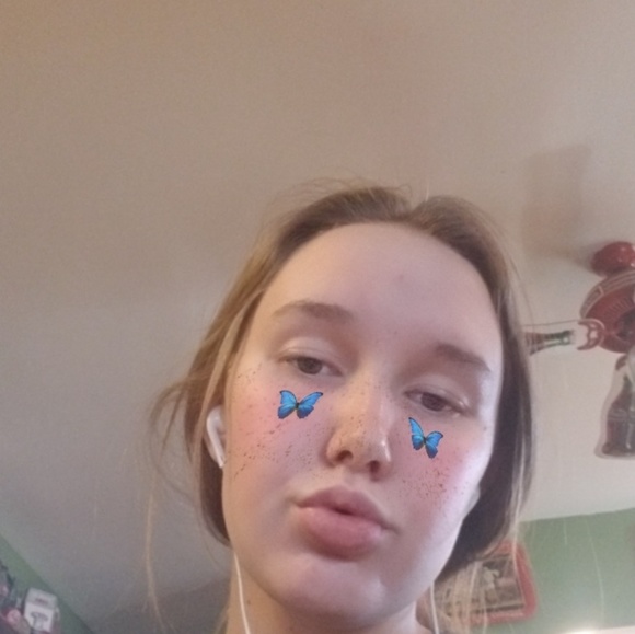 Meet your Posher, Erika - Picture 1 of 1